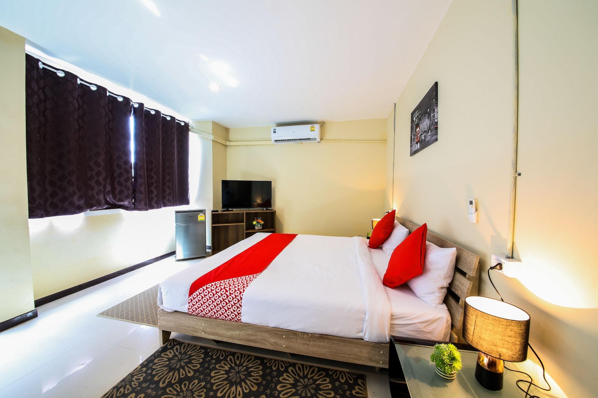 Oyo 118 Beach Walk Stay Patong Экстерьер фото