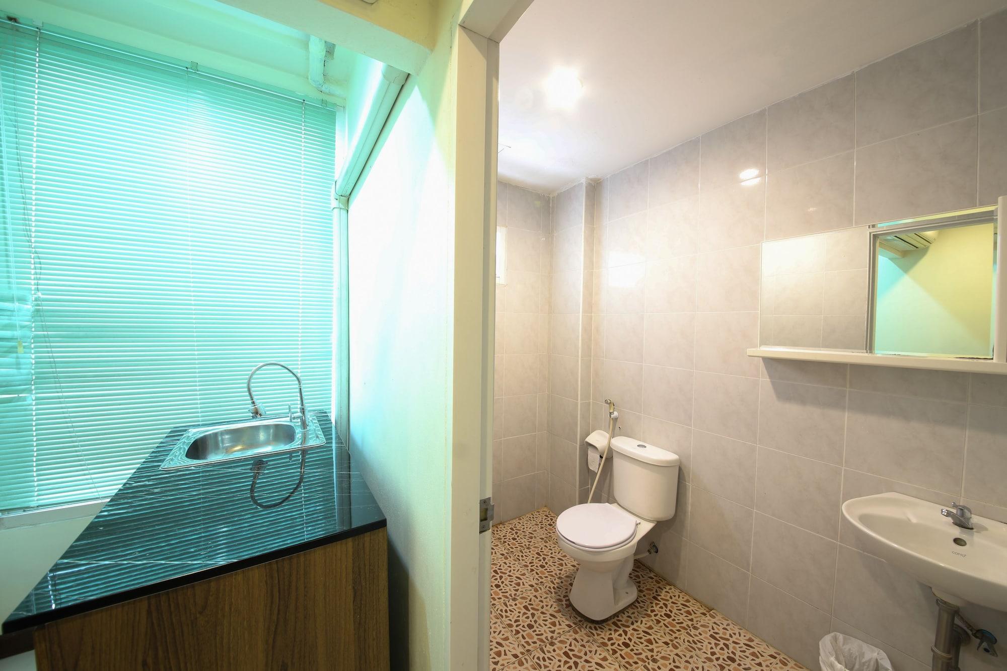 Oyo 118 Beach Walk Stay Patong Экстерьер фото